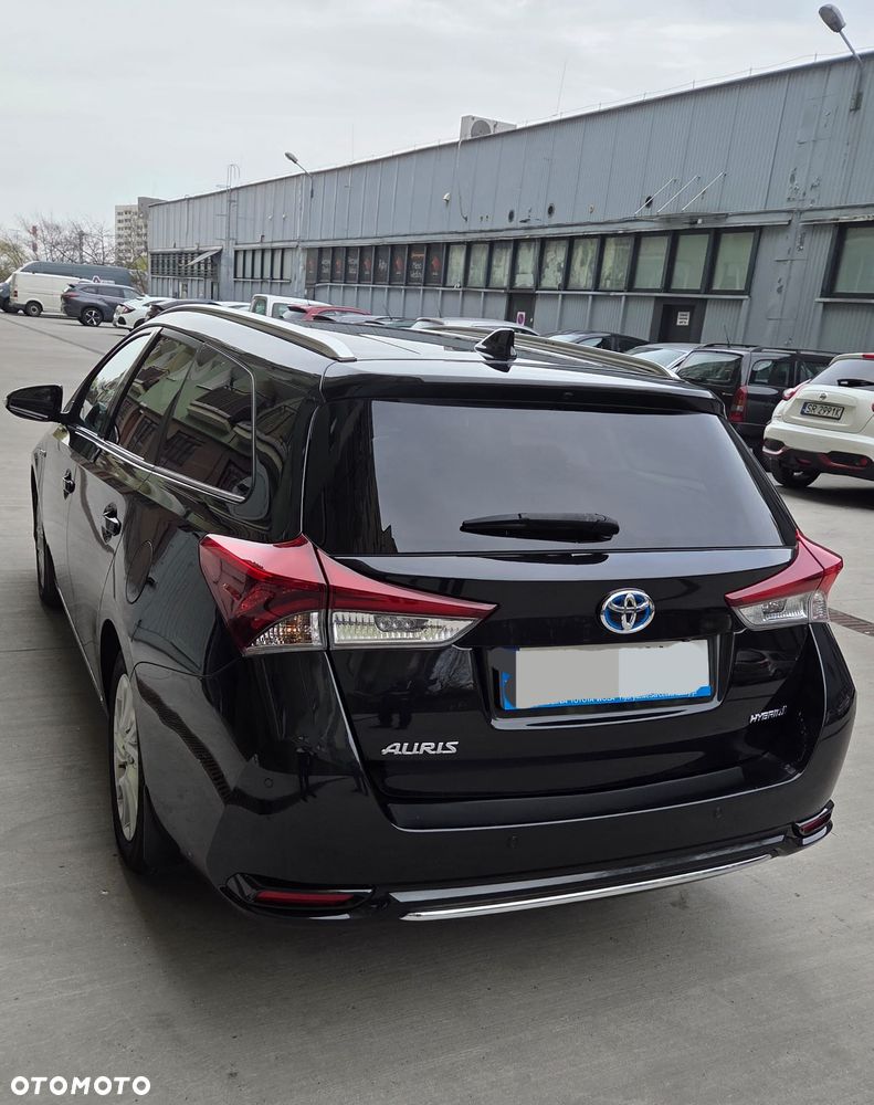 Toyota Auris Hybrid 135 Prestige - 4