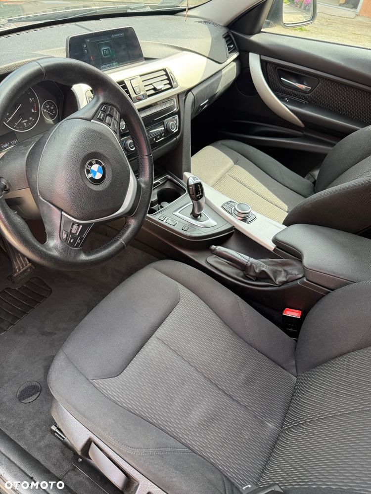 BMW Seria 3 320d Efficient Dynamics - 15
