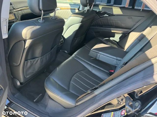 Mercedes-Benz Klasa E 55 AMG - 8