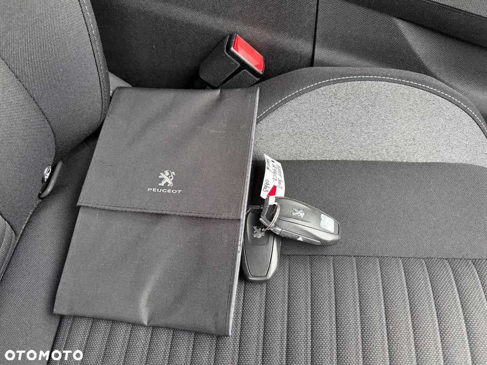Peugeot 3008 BlueHDi 130 Stop & Start EAT8 Allure - 37
