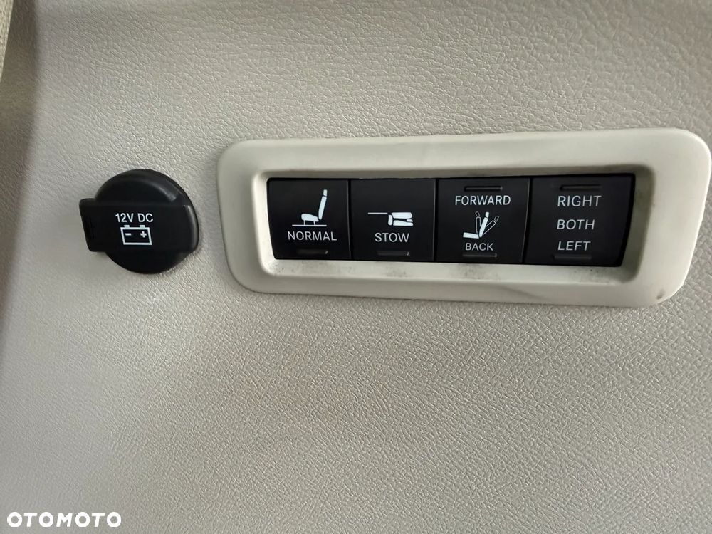 Chrysler Pacifica - 18