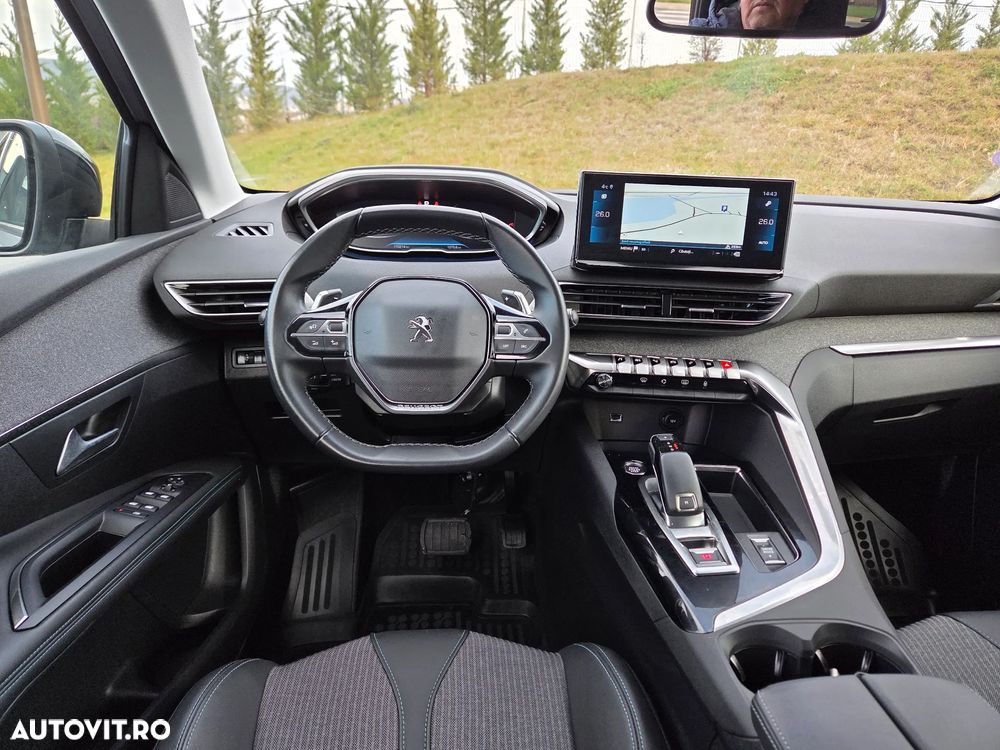 Peugeot 3008 PureTech 130 Stop & Start GPF EAT8 Allure - 17