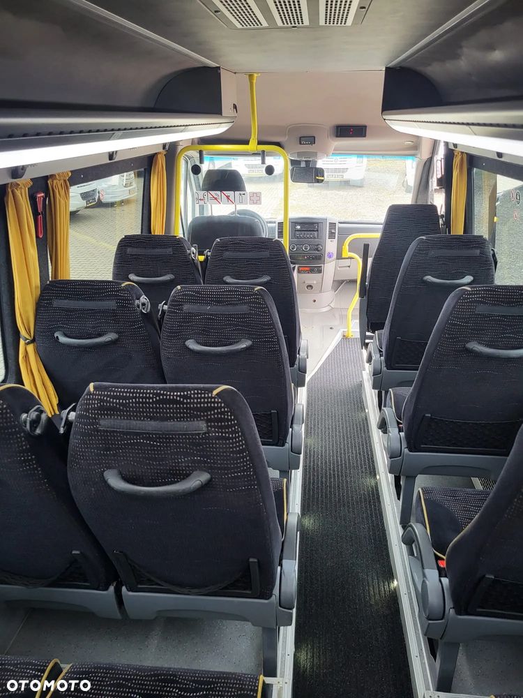 Volkswagen Crafter 24 - miejsca + 3 stojące - 20