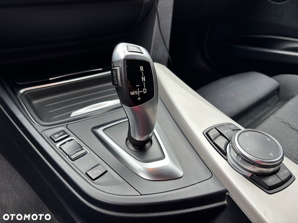 BMW Seria 3 - 12