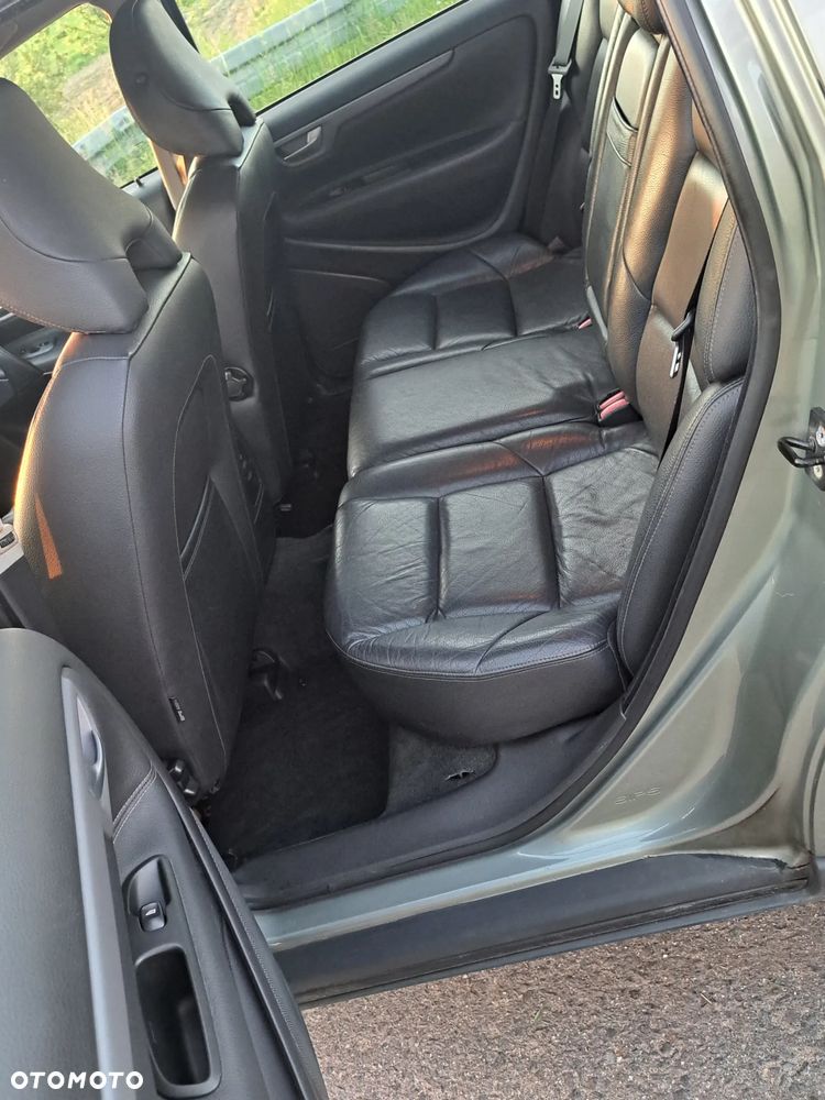 Volvo V70 2.4 Kinetic - 15