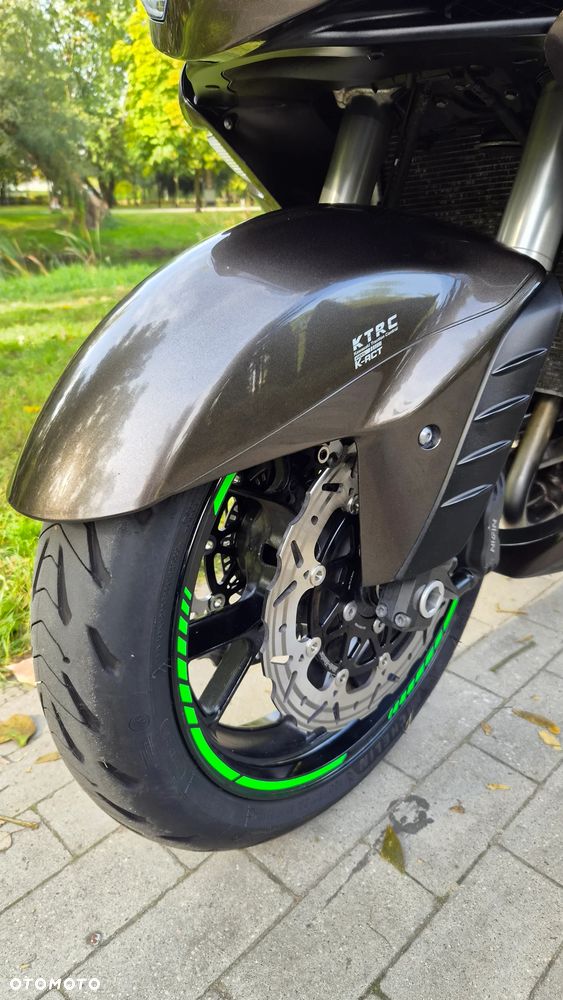 Kawasaki GTR - 11