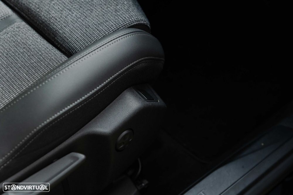 Peugeot 3008 1.2 PureTech Allure EAT8 - 22