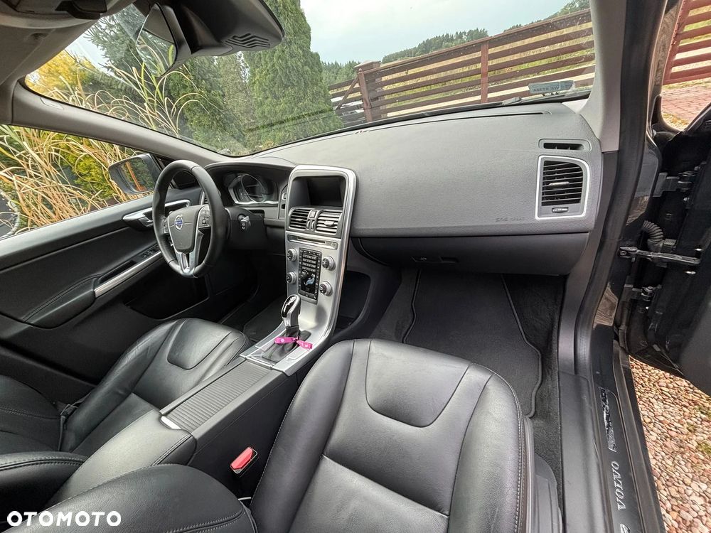 Volvo XC 60 D4 AWD Summum - 6