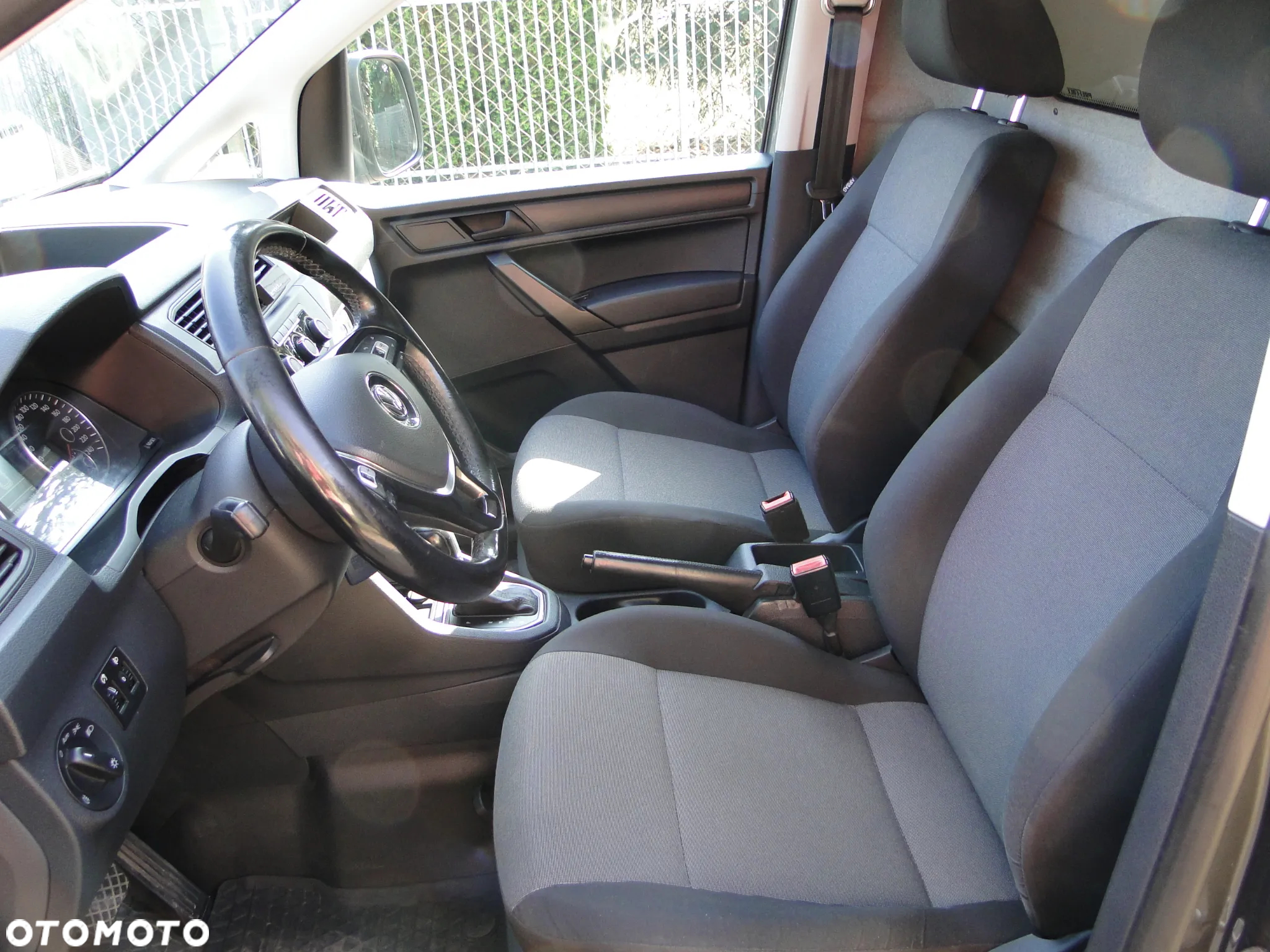 Volkswagen Caddy - 11