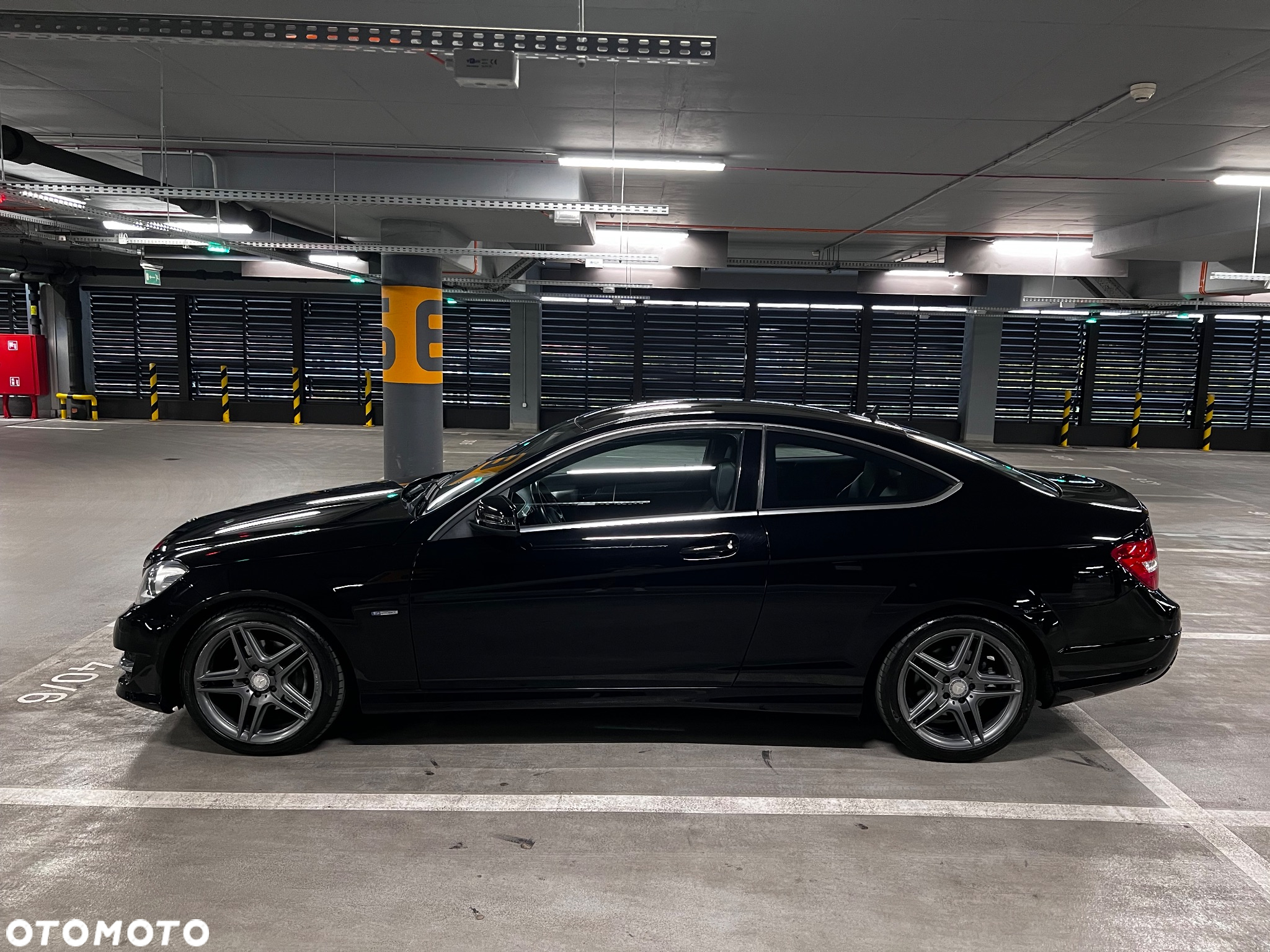 Mercedes-Benz Klasa C 250 CGI BlueEff Sport - 4