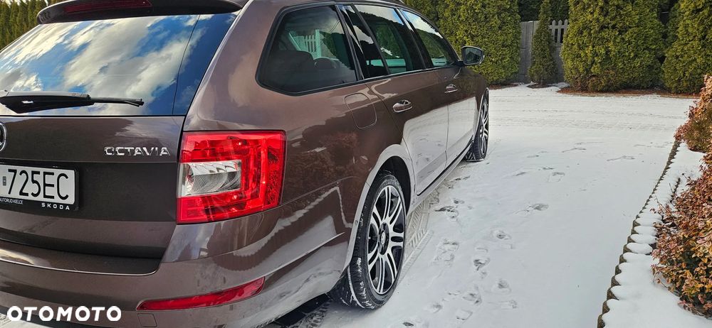 Skoda Octavia 2.0 TDI DSG Ambition - 28