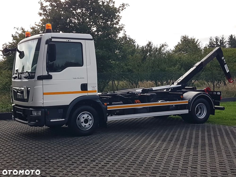 MAN TGL 12.220 HAKOWIEC 4x2 KLIMA - 6
