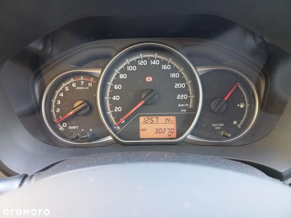 Toyota Yaris - 16