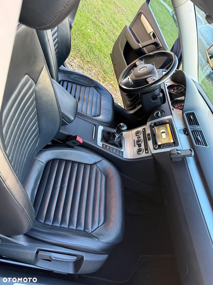 Volkswagen Passat 2.0 TDI BlueMotion Technology Highline - 13