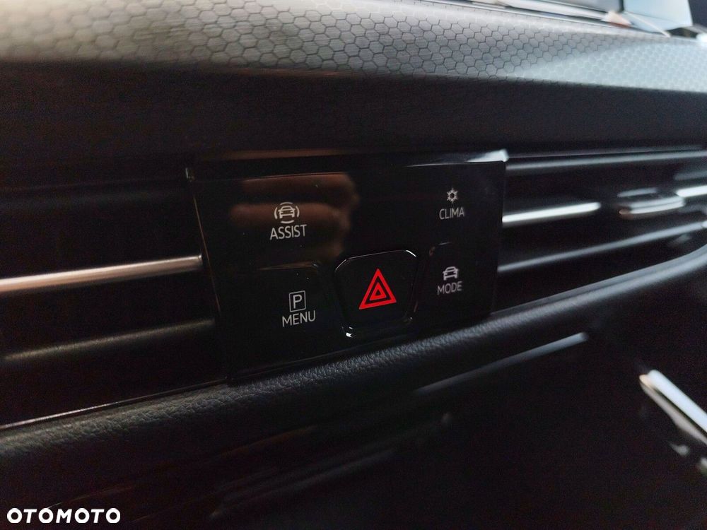 Volkswagen Golf - 22