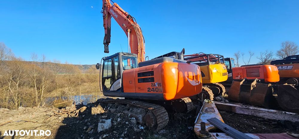 Hitachi ZX 240 NLC Excavator pe senile - 2