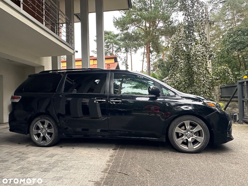 Toyota Sienna 3.5 V6 - 12