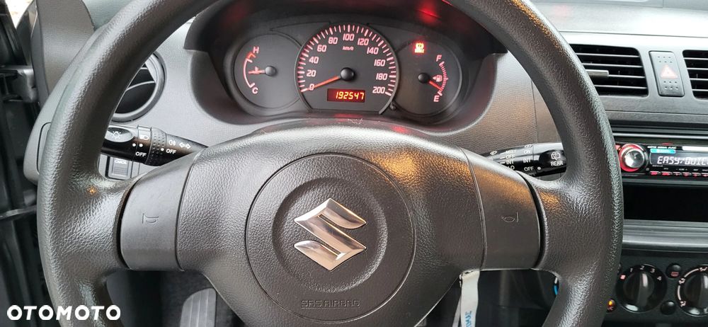 Suzuki Swift 1.3 Club - 21