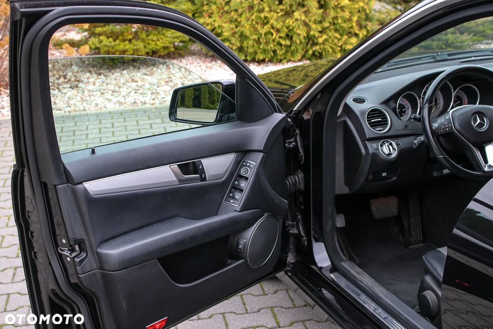 Mercedes-Benz Klasa C - 34