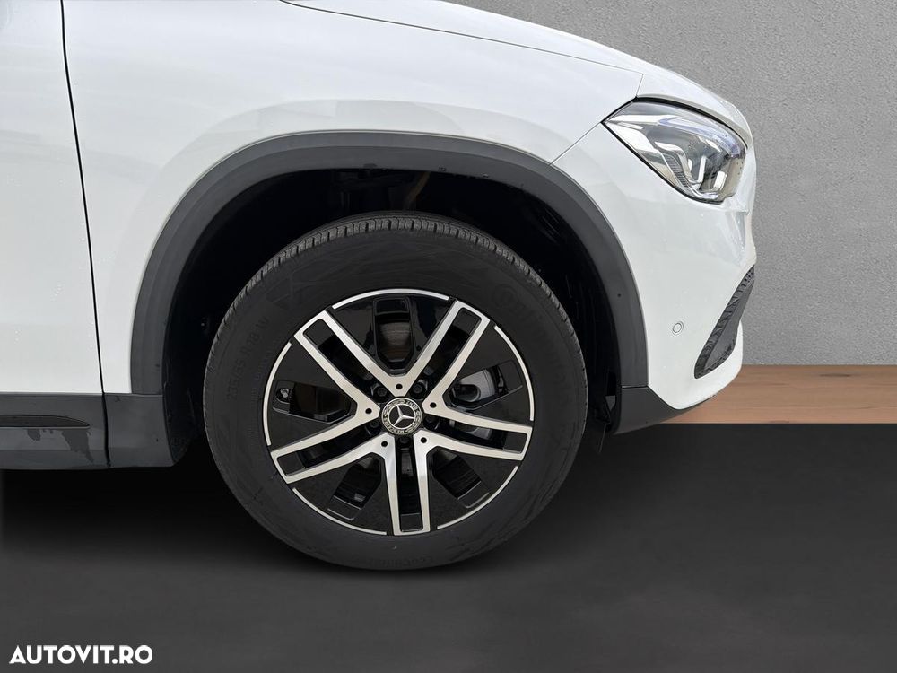 Mercedes-Benz GLA - 15