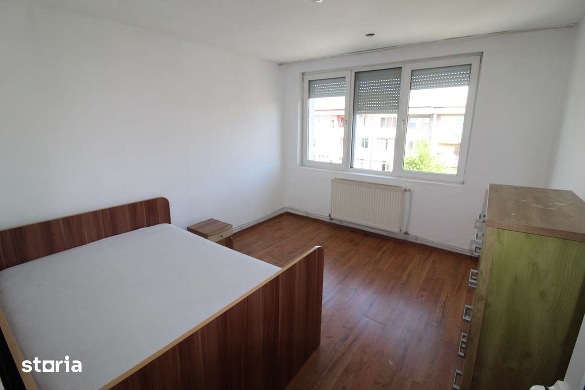 Vând apartament 2 camere în Hunedoara, zona Micro 4, S.U. 44 mp — fotografia 3