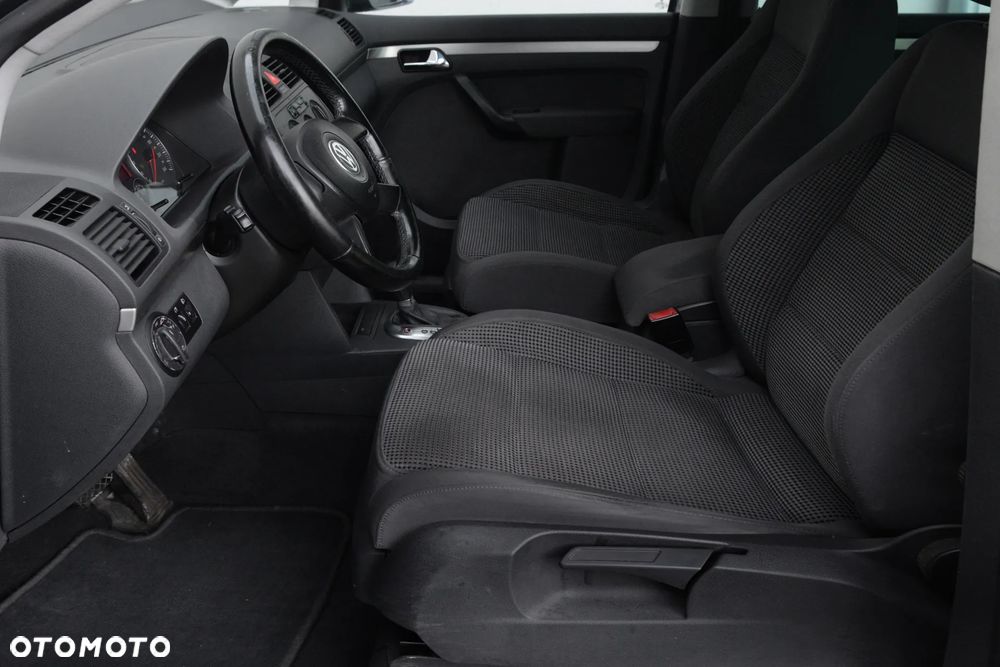 Volkswagen Touran 2.0 TDI Trendline DSG - 7
