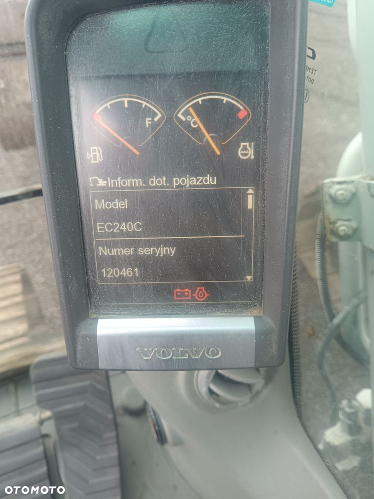 Volvo EC240C - 9