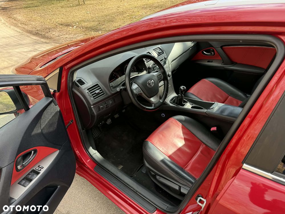 Toyota Avensis 1.8 Sol EU5 - 16