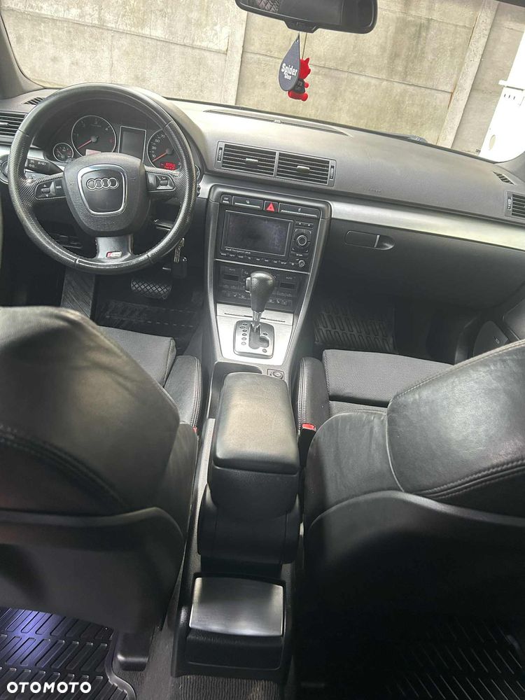 Audi A4 Limousine - 24