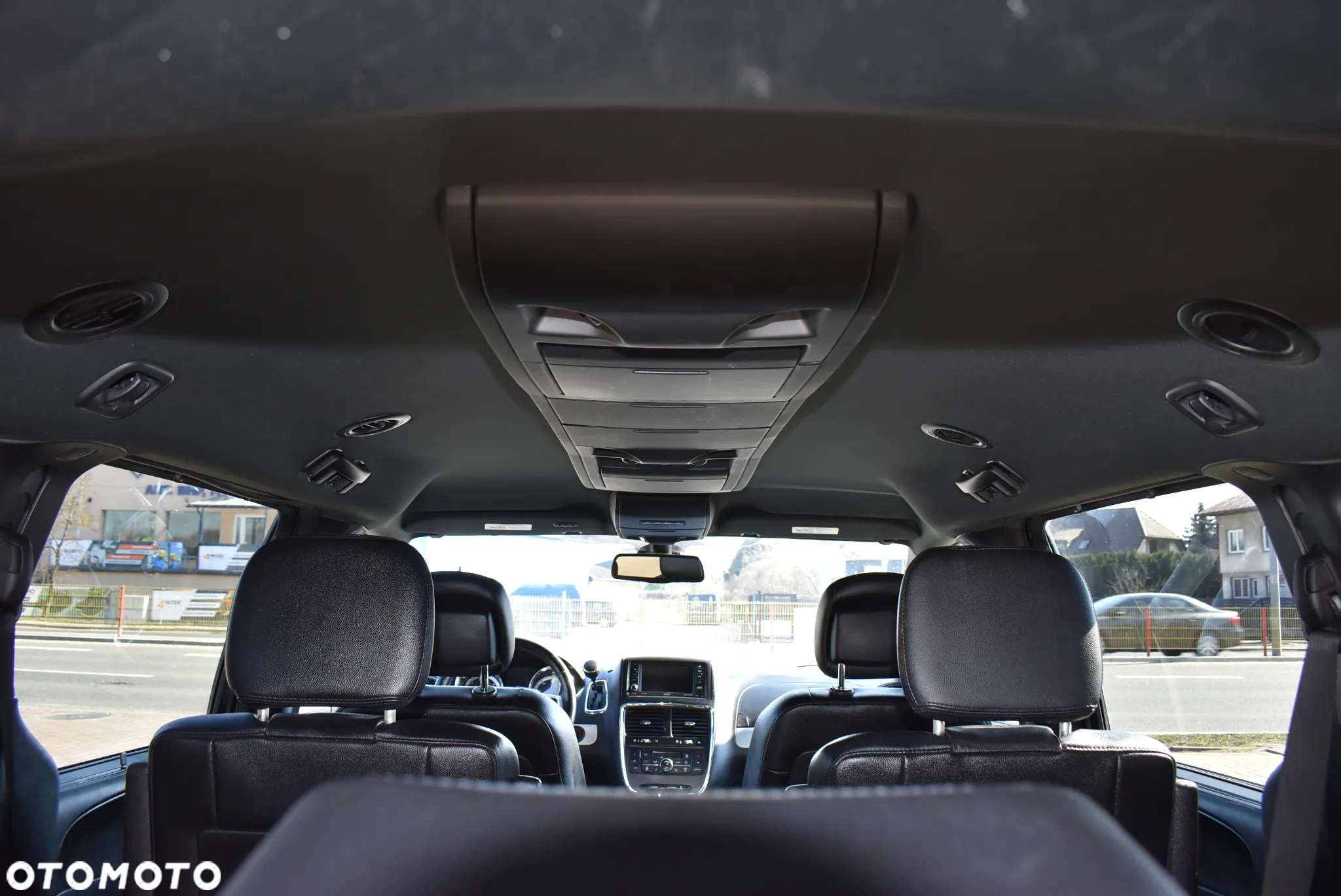 Dodge Grand Caravan 3.6 R/T - 11