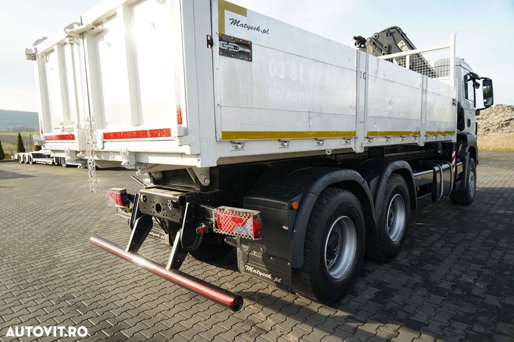 MAN TGS 33.360 / 6x4 / BASCULĂ SPATE 5.8 M + HIAB XS 122 HGV / RADIOCOMANDĂ / HGV ÎN SPATELE CABINEI / EURO 5 / MANUALĂ - 16