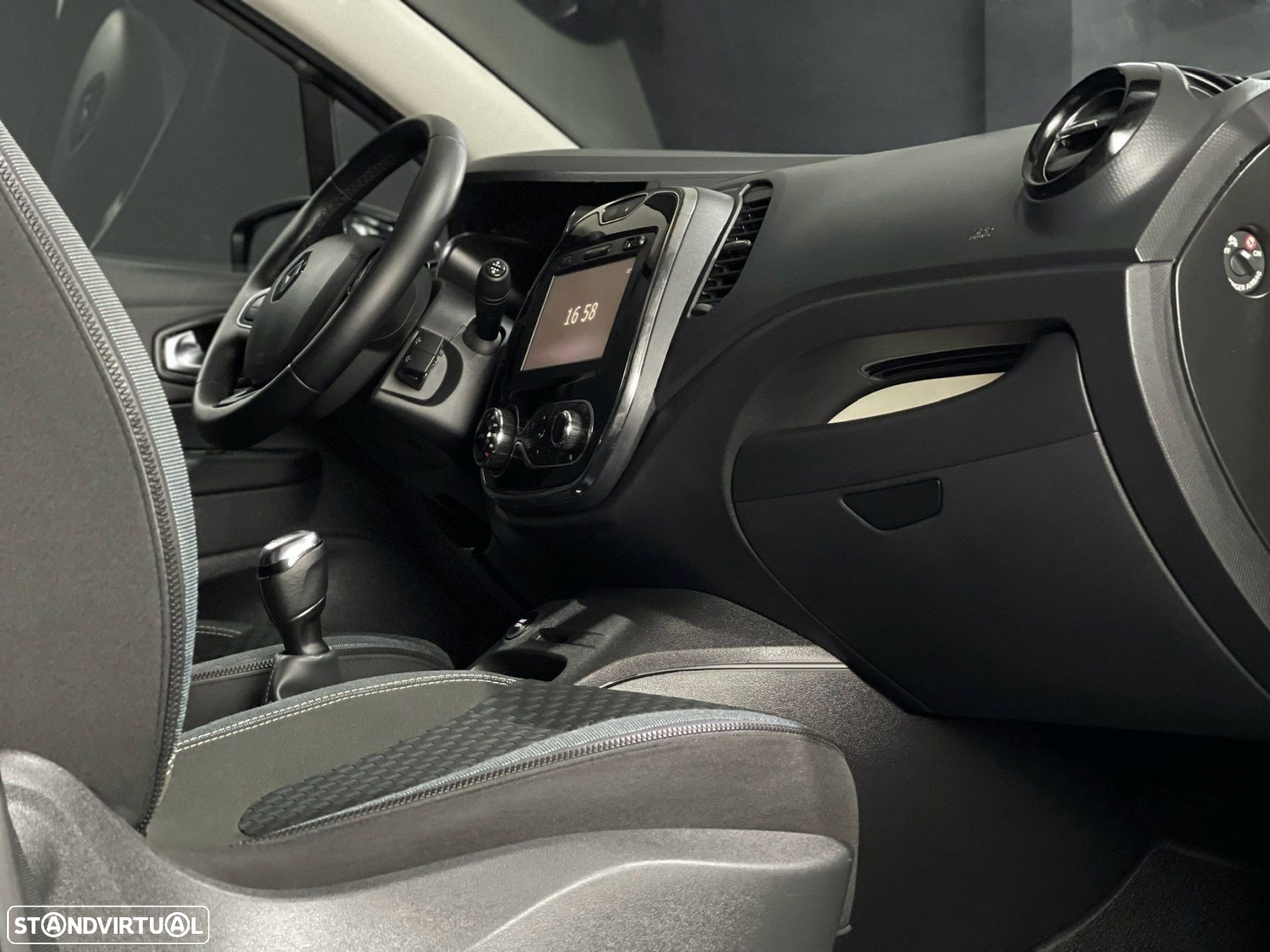 Renault Captur 1.5 dCi Exclusive - 4