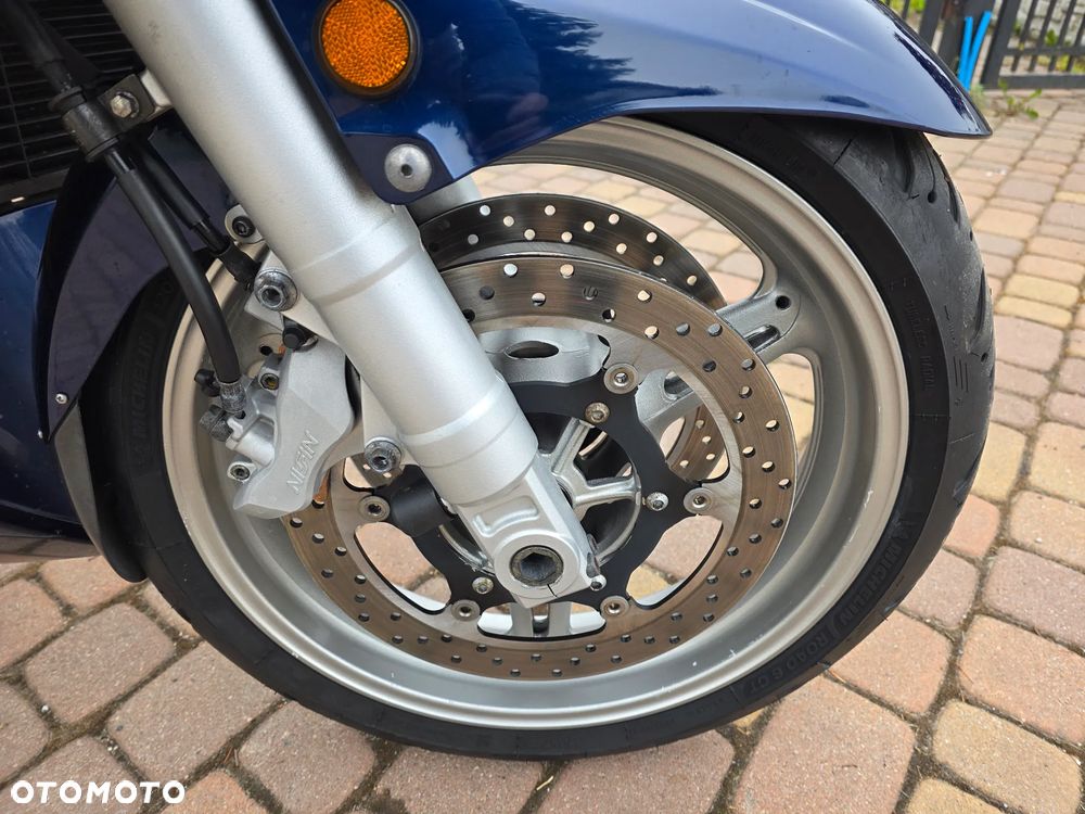 Yamaha FJR - 17