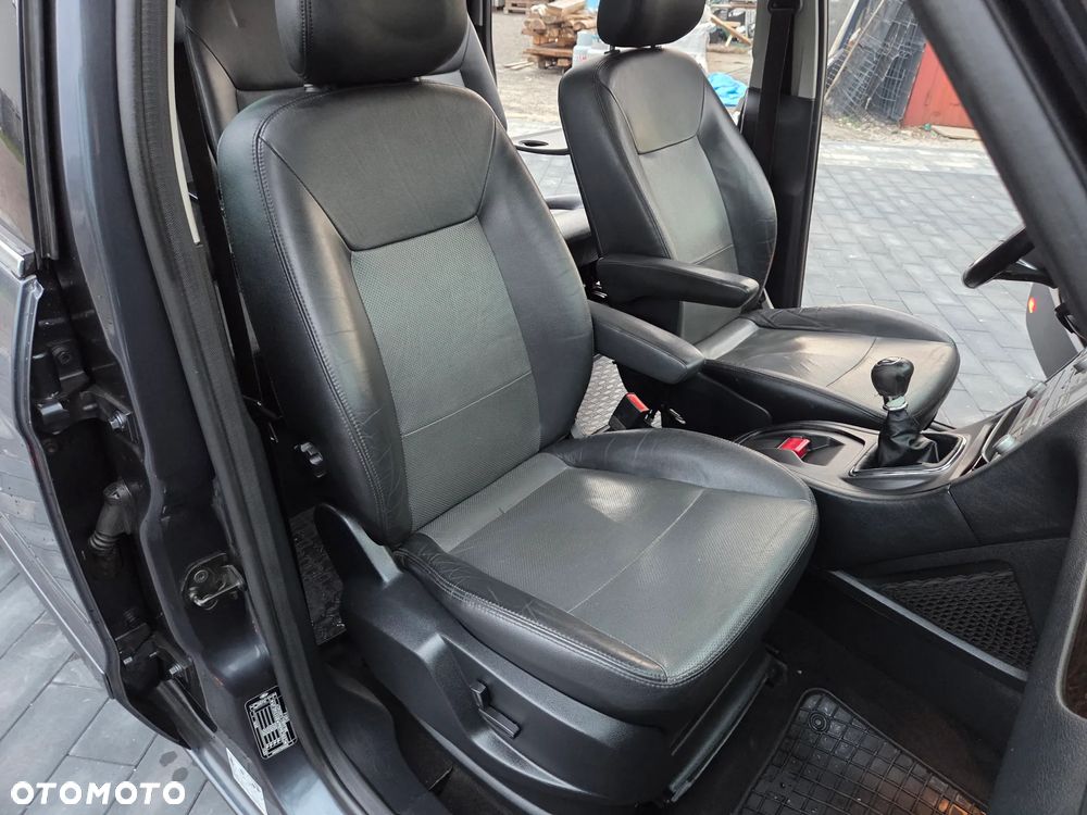 Ford Galaxy 2.0 TDCi Ghia - 26