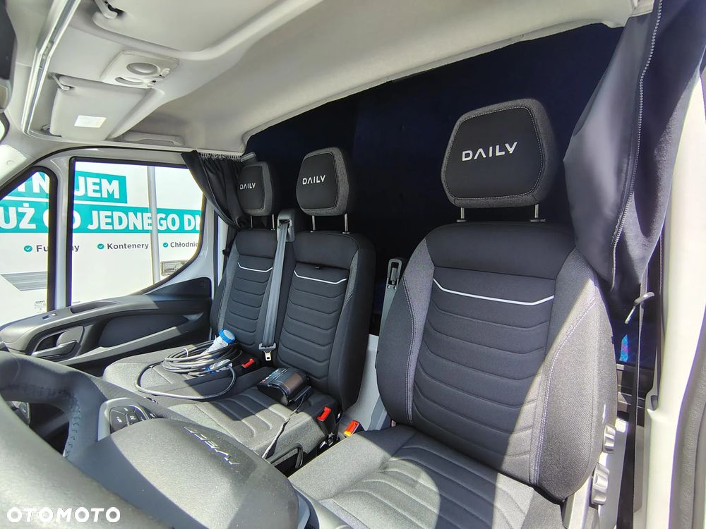 Iveco Daily 35S18HV chłodnia do -18 stopni! + łóżko - 20