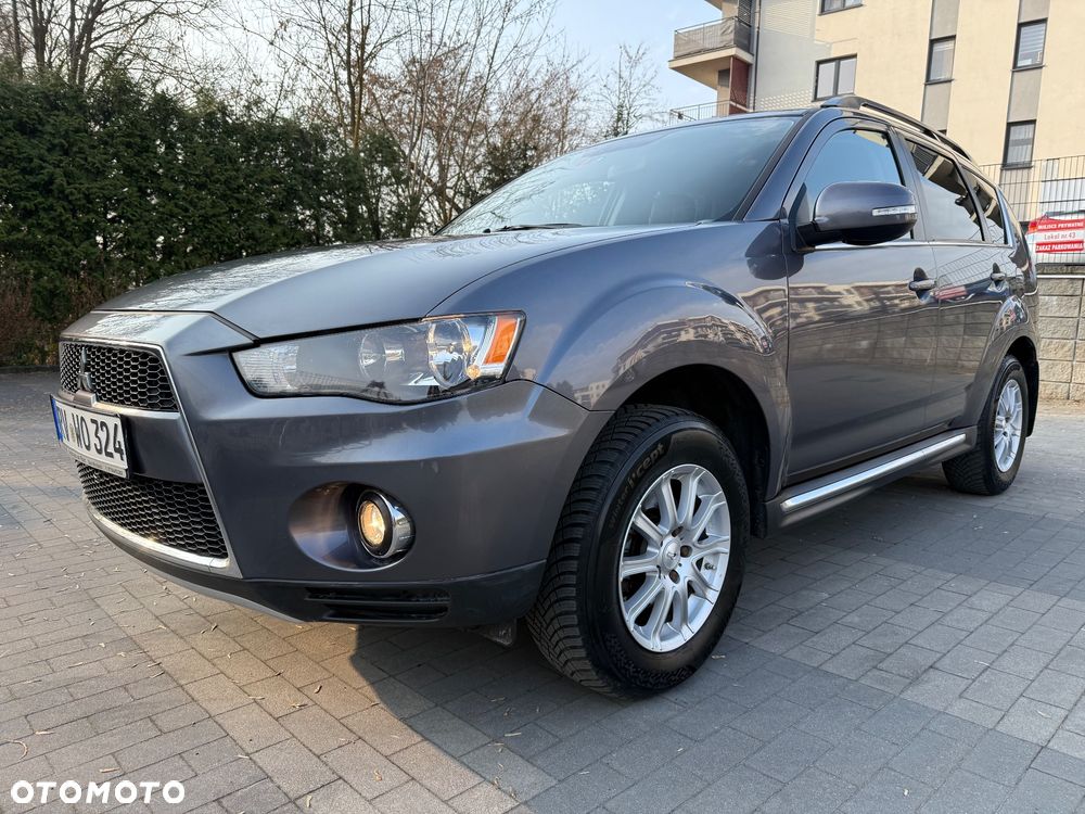 Mitsubishi Outlander 2.0 2WD Invite - 2