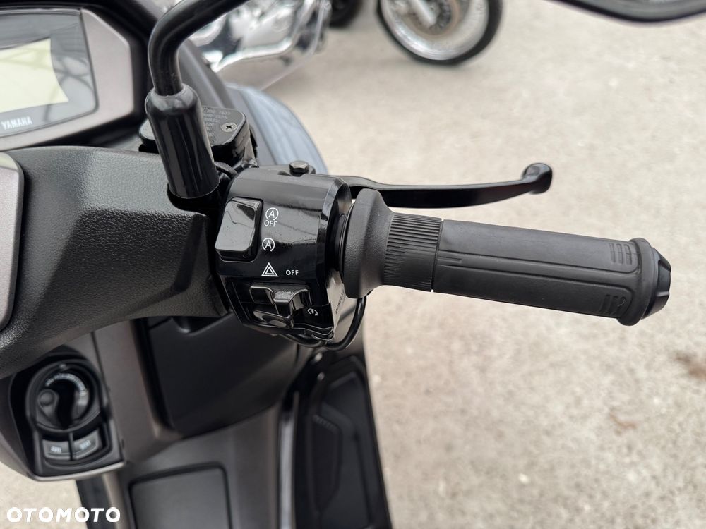 Yamaha NMAX - 9