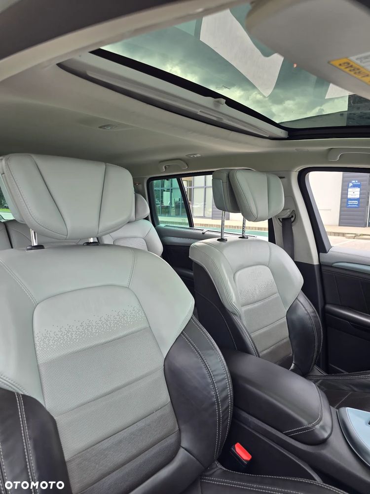 Renault Espace 1.6 dCi Energy Initiale Paris EDC 7os - 26