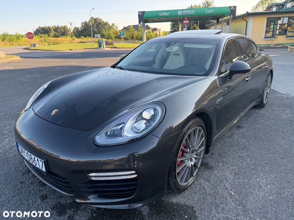 Porsche Panamera Turbo Executive - 2