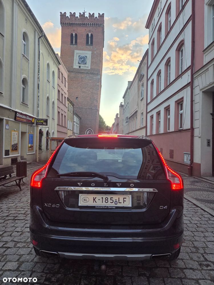 Volvo XC 60 D4 Summum - 4