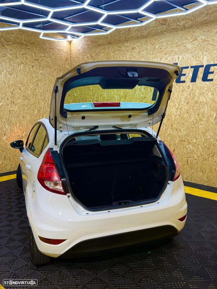 Ford Fiesta 1.5 TDCi Trend - 38