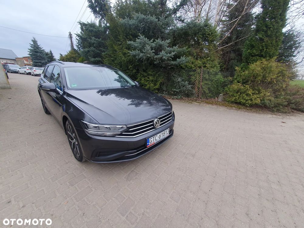 Volkswagen Passat 2.0 TDI SCR DSG Business - 2