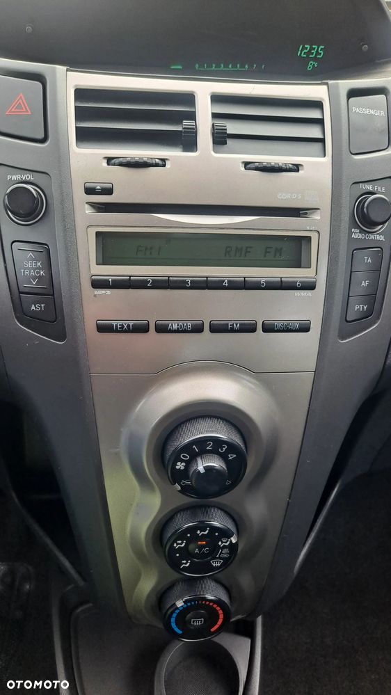 Toyota Yaris 1.0 VVT-i - 16