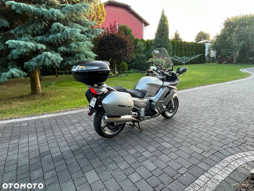 Yamaha FJR - 4