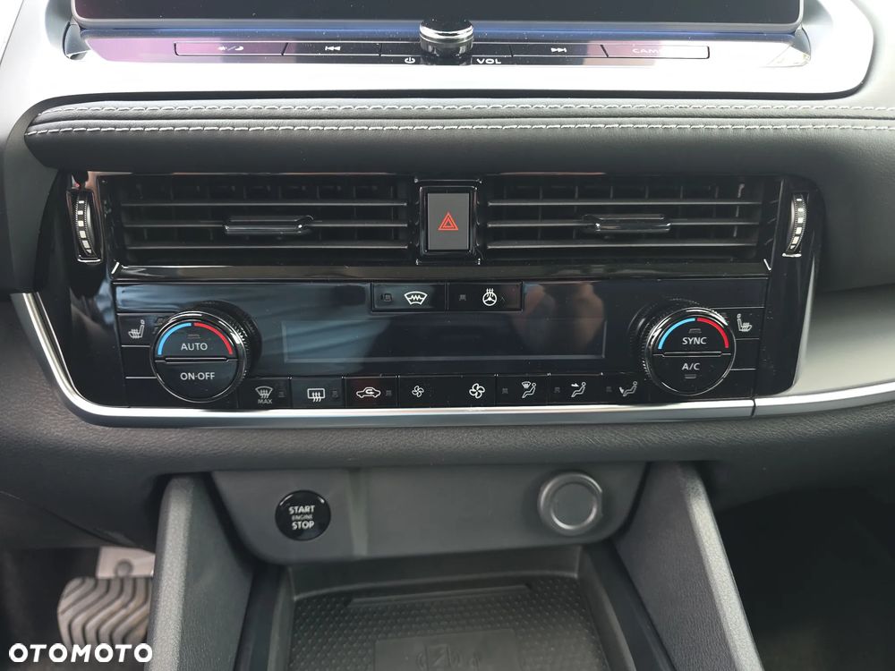 Nissan Qashqai 1.3 DIG-T MHEV N-Connecta Xtronic - 23