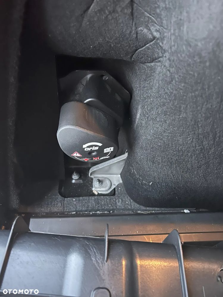 Mercedes-Benz Klasa E 350 CDI 4-Matic BlueEff - 26