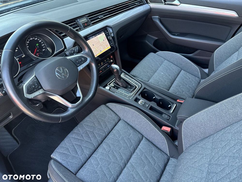 Volkswagen Passat Variant 2.0 TDI SCR Business DSG - 11