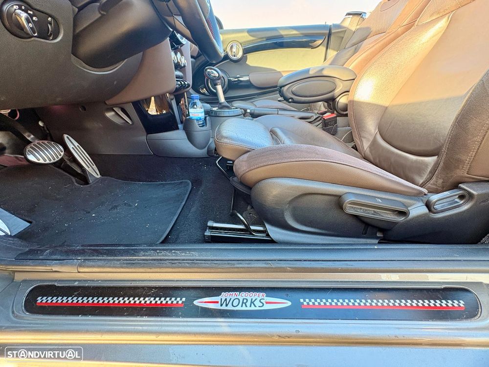 MINI Cabrio Cooper SD Auto Desportiva - 22