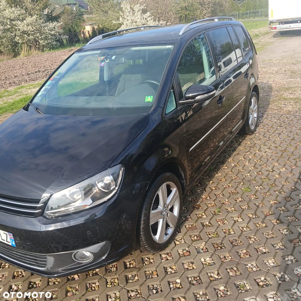 Volkswagen Touran 1.6 TDI DPF BlueMotion Technology DSG Comfortline - 3