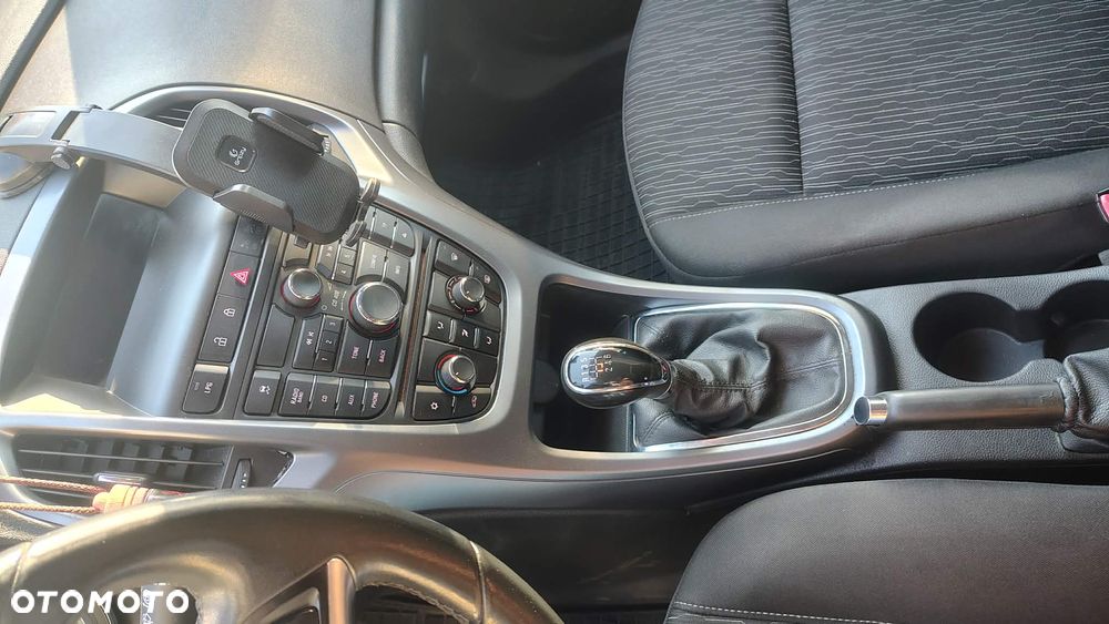 Opel Astra 1.4 T Essentia - 4